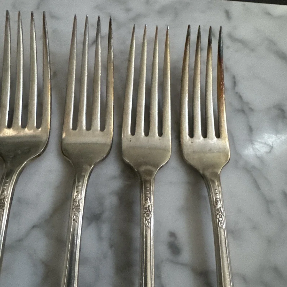 ONEIDA Community QUEEN BESS II Silverplate Flatware Lot Of 6 Dinner Forks‎